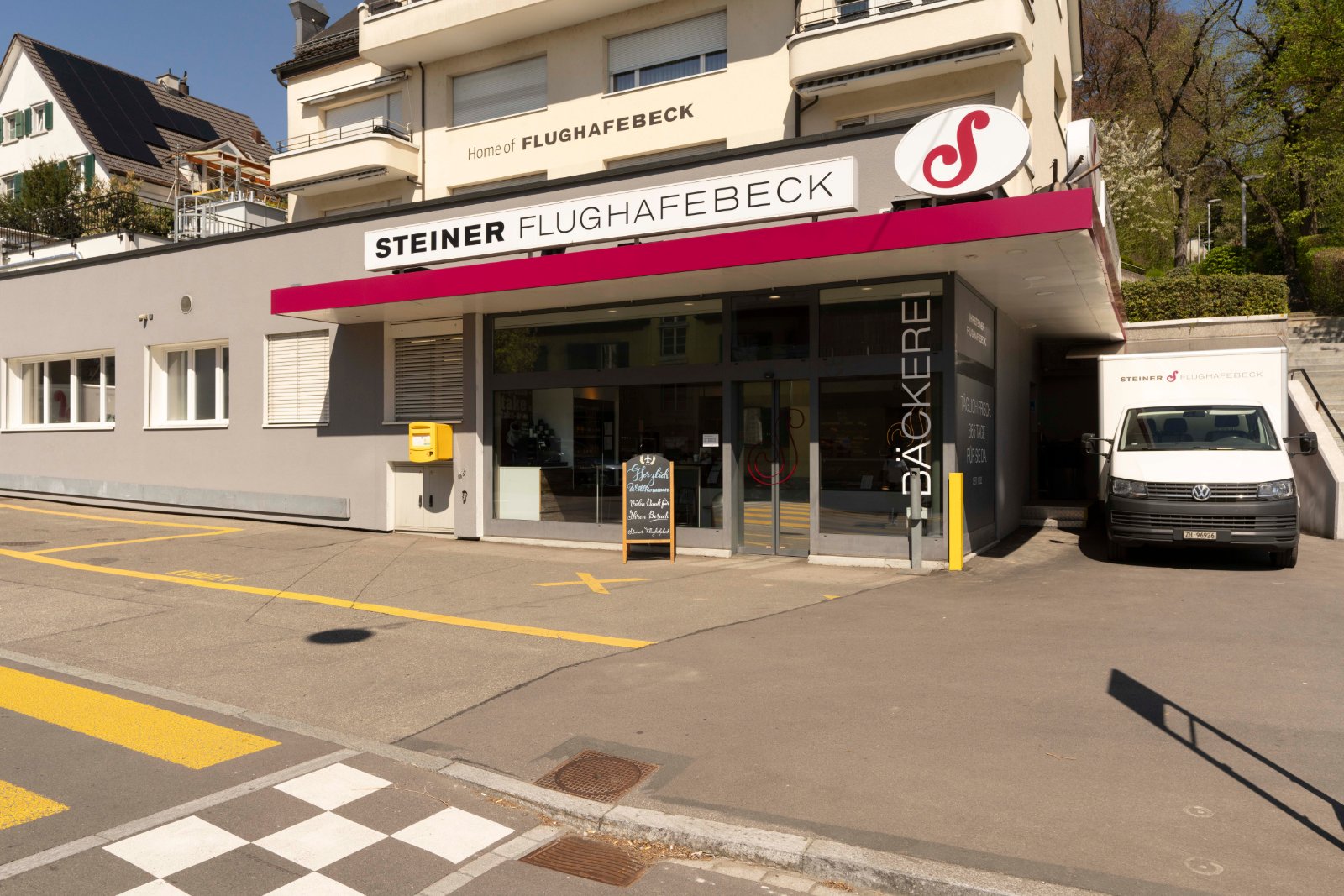 Hauptsitz und Filiale Steiner Flughafebeck in Zürich-Wipkingen